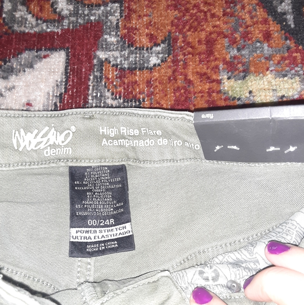 ๐โกHigh Rise Bell Bottoms โ๐ - Picture 2 of 4